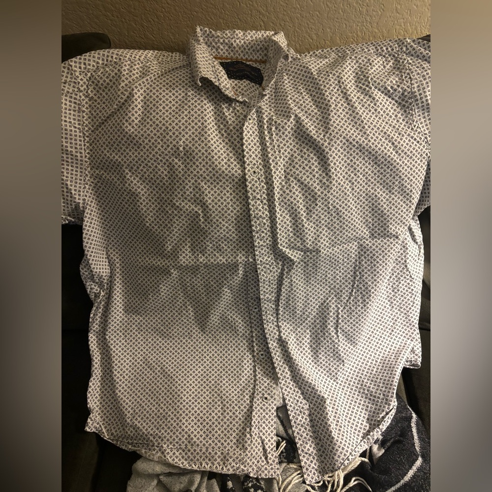 Men’s button down shirt sleeve shirt
3XL